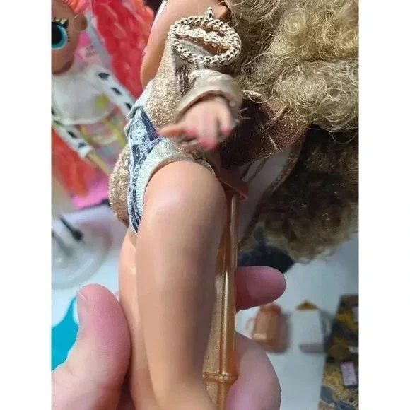 LOL Surprise OMG doll Lot Plus Accessories - Picture 6 of 13